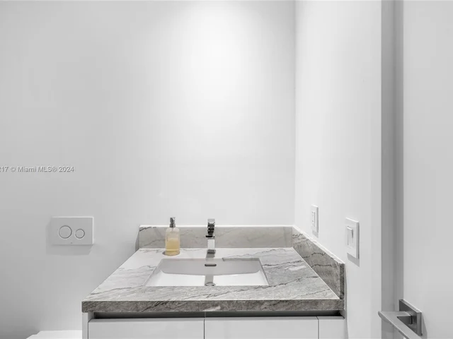 700 NE 26th Terrace # 5606, Miami FL 33137