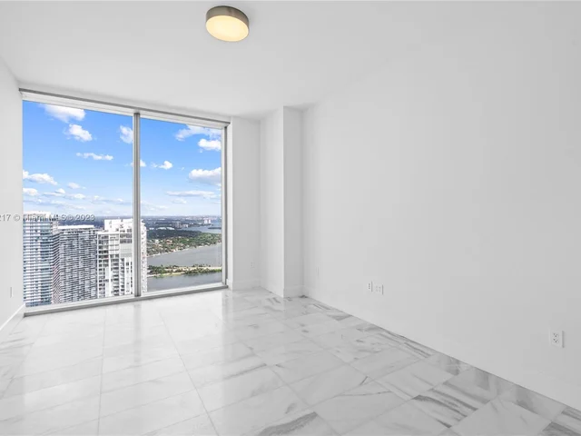 700 NE 26th Terrace # 5606, Miami FL 33137