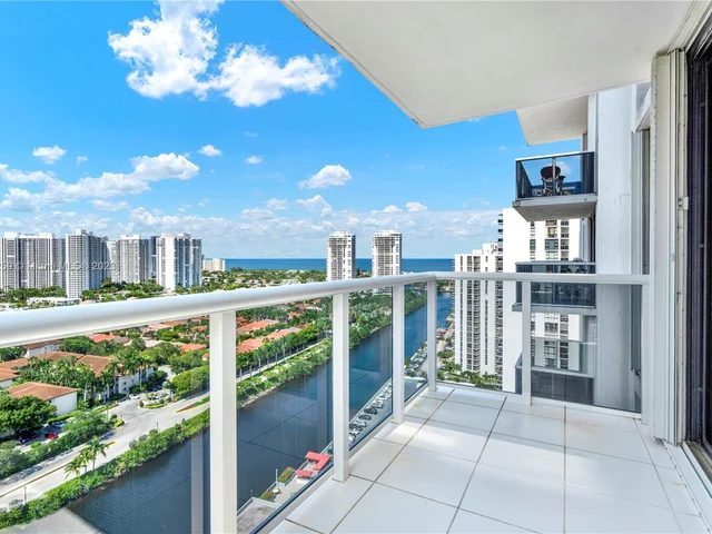 3625 N Country Club Dr # 2310, Aventura FL 33180