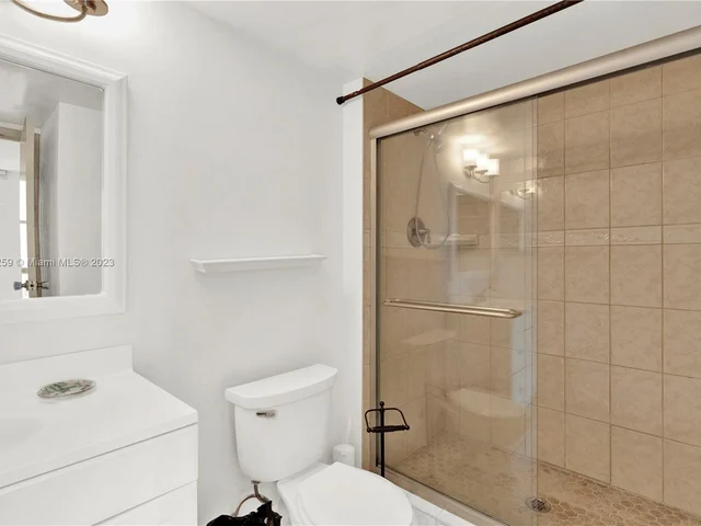 3625 N Country Club Dr # 2310, Aventura FL 33180