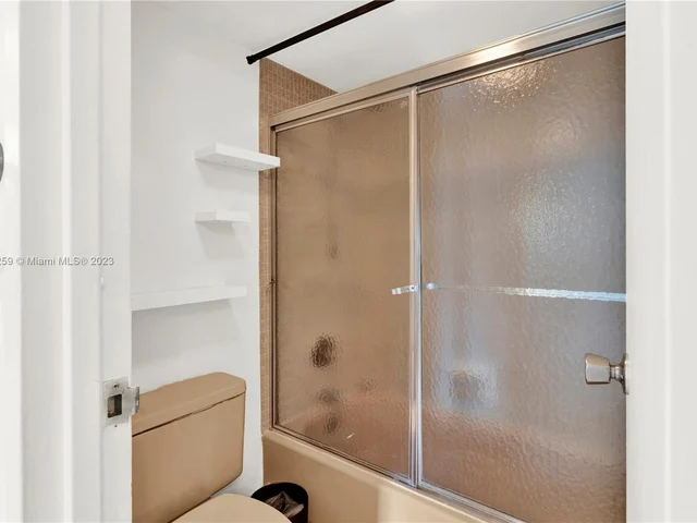 3625 N Country Club Dr # 2310, Aventura FL 33180