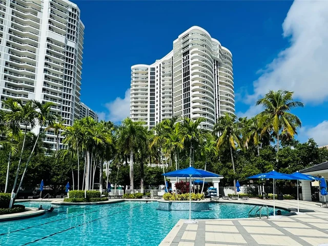 21205 Yacht Club Dr # 2703, Aventura FL 33180