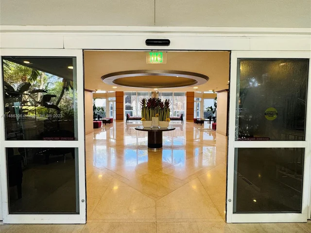 21205 Yacht Club Dr # 2703, Aventura FL 33180