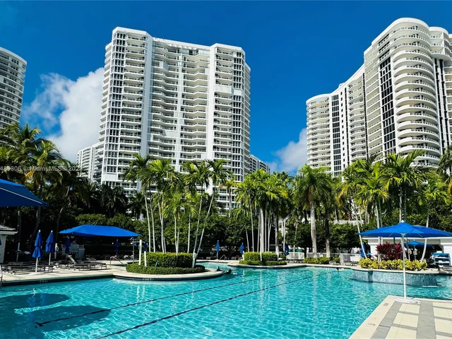 21205 Yacht Club Dr # 2703, Aventura FL 33180