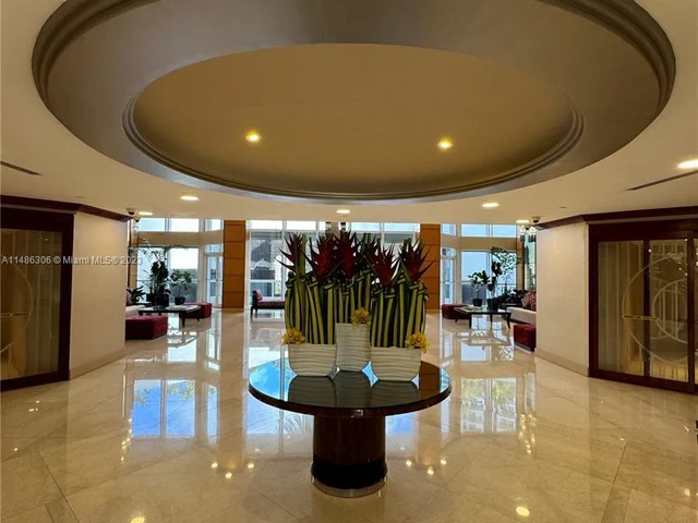 21205 Yacht Club Dr # 2703, Aventura FL 33180