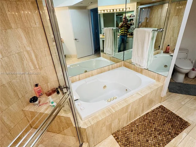 21205 Yacht Club Dr # 2703, Aventura FL 33180