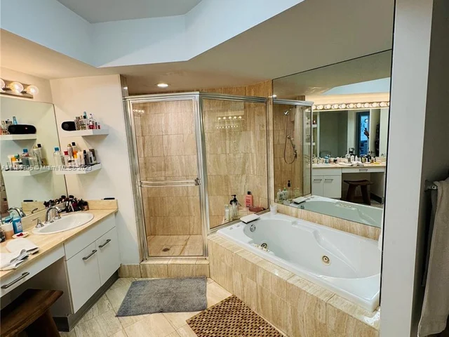 21205 Yacht Club Dr # 2703, Aventura FL 33180