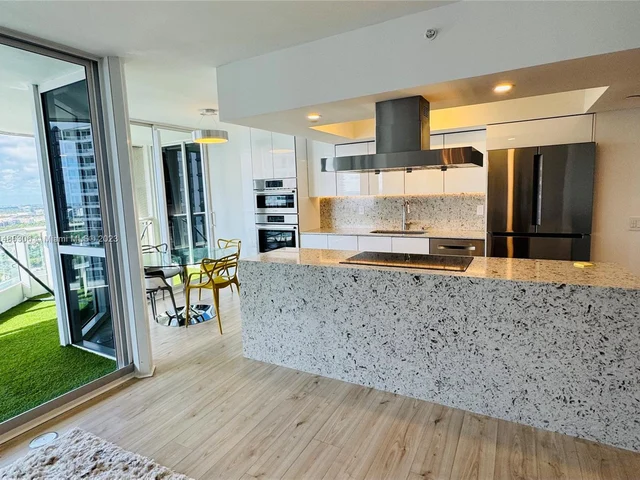 21205 Yacht Club Dr # 2703, Aventura FL 33180