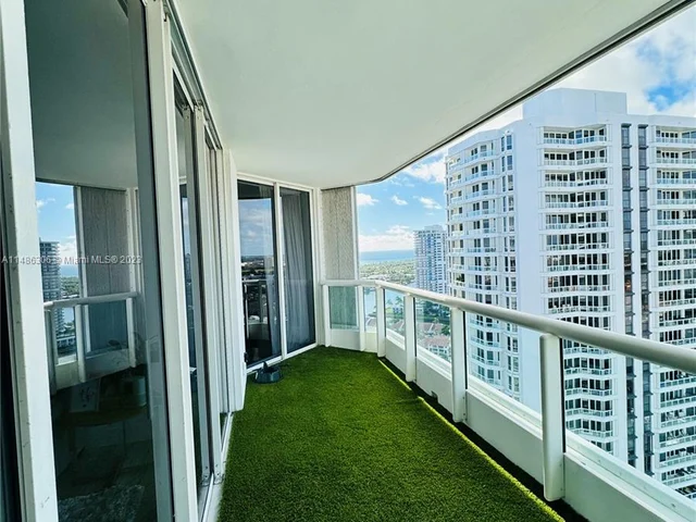 21205 Yacht Club Dr # 2703, Aventura FL 33180