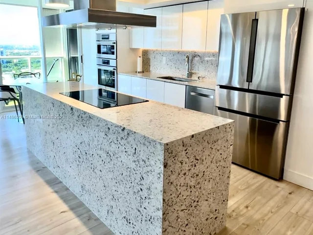 21205 Yacht Club Dr # 2703, Aventura FL 33180