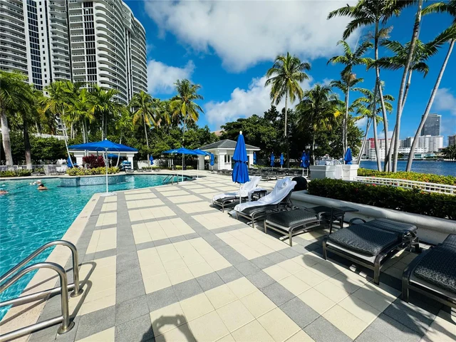 21205 Yacht Club Dr # 2703, Aventura FL 33180