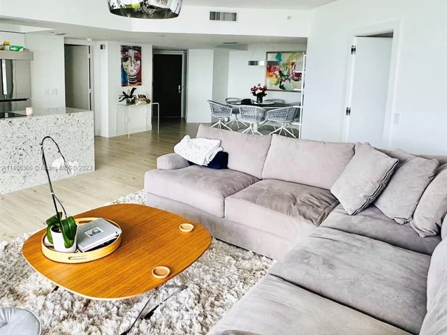 21205 Yacht Club Dr # 2703, Aventura FL 33180