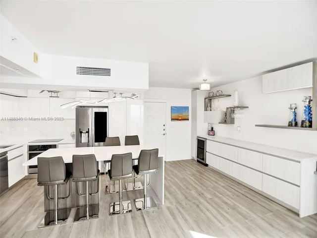 2501 S Ocean Dr # 1211, Hollywood FL 33019