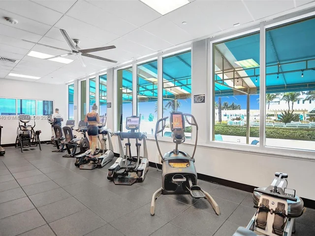 2501 S Ocean Dr # 1211, Hollywood FL 33019