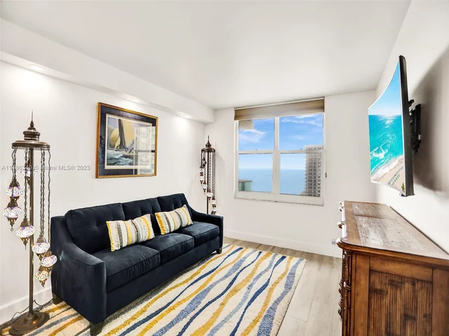 2501 S Ocean Dr # 1211, Hollywood FL 33019