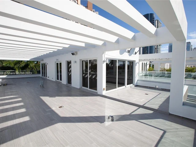 18975 Atlantic Blvd, Sunny Isles Beach FL 33160