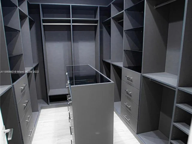 18975 Atlantic Blvd, Sunny Isles Beach FL 33160