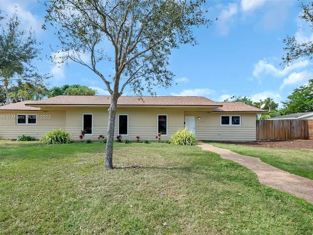 15430 SW 89th Ct, Palmetto Bay FL 33157