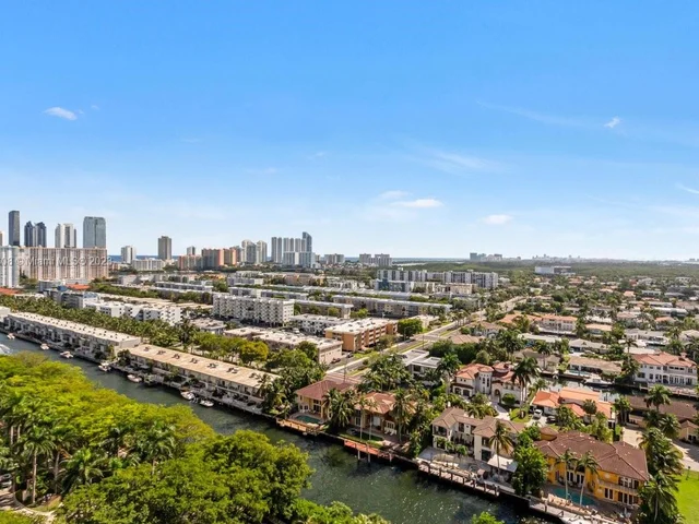 1000 W Island Blvd # 2003, Aventura FL 33160