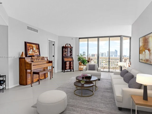 1000 W Island Blvd # 2003, Aventura FL 33160