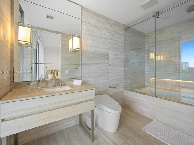 18975 Collins Ave # 605, Sunny Isles Beach FL 33160