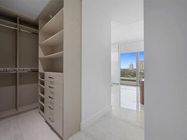 18975 Collins Ave # 605, Sunny Isles Beach FL 33160