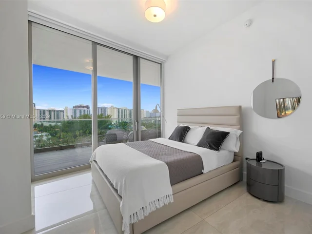 18975 Collins Ave # 605, Sunny Isles Beach FL 33160