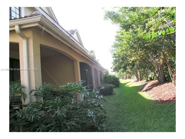 3809 Tree Top Dr # 3809, Weston FL 33332