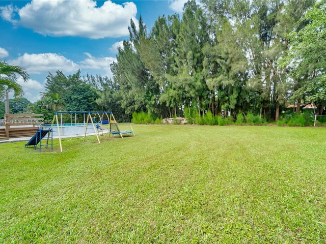 9810 SW 55th Ct, Cooper City FL 33328