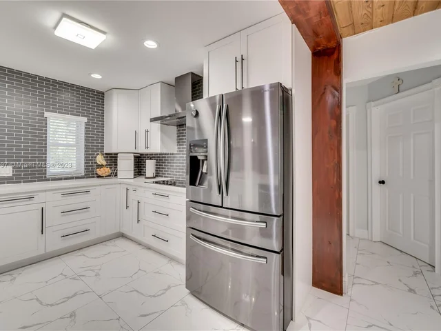 9810 SW 55th Ct, Cooper City FL 33328