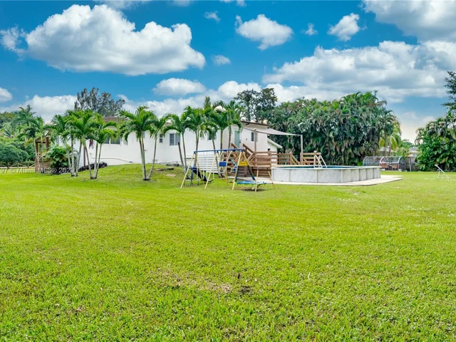 9810 SW 55th Ct, Cooper City FL 33328