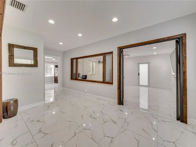 9810 SW 55th Ct, Cooper City FL 33328