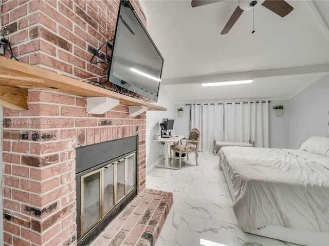 9810 SW 55th Ct, Cooper City FL 33328