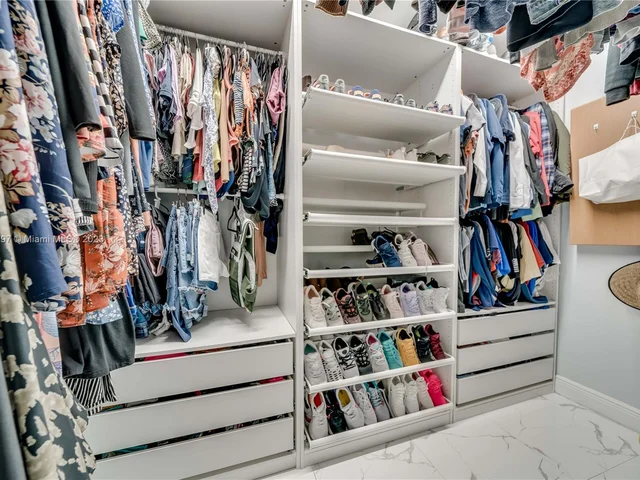 9810 SW 55th Ct, Cooper City FL 33328