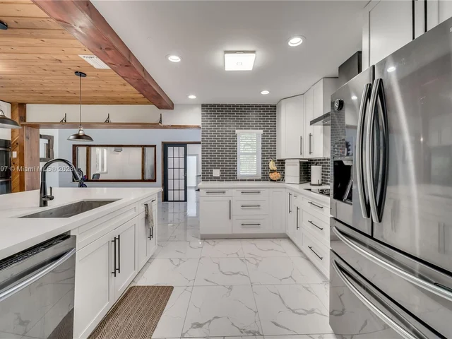 9810 SW 55th Ct, Cooper City FL 33328