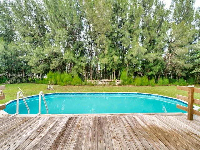 9810 SW 55th Ct, Cooper City FL 33328