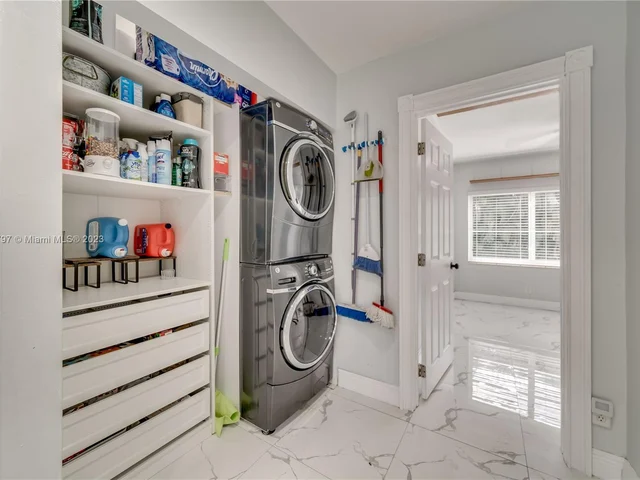 9810 SW 55th Ct, Cooper City FL 33328