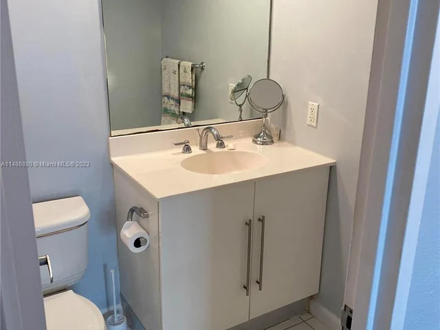 3001 S Ocean Dr # 203, Hollywood FL 33019