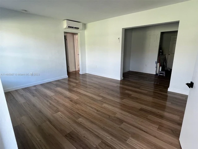 926 79th Ter # 2, Miami Beach FL 33141
