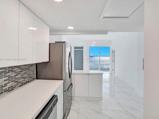 11111 Biscayne Blvd # 1C, Miami FL 33181