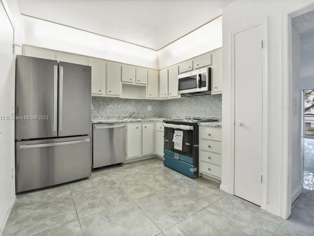 2061 NW 47th Ter # 212, Lauderhill FL 33313