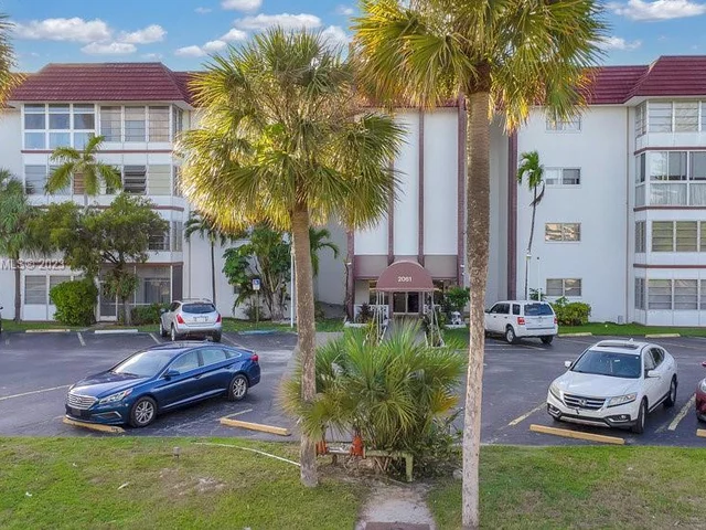 2061 NW 47th Ter # 212, Lauderhill FL 33313
