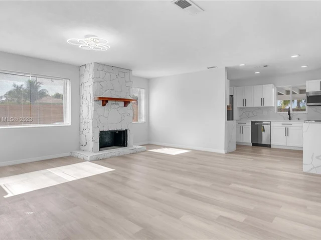 15930 SW 90th Ave, Palmetto Bay FL 33157