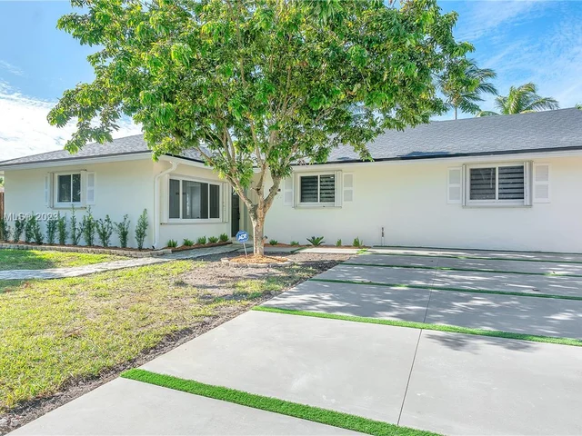 15930 SW 90th Ave, Palmetto Bay FL 33157