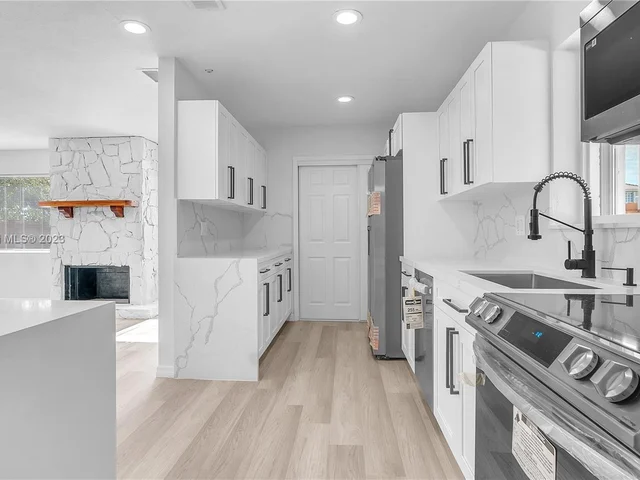 15930 SW 90th Ave, Palmetto Bay FL 33157