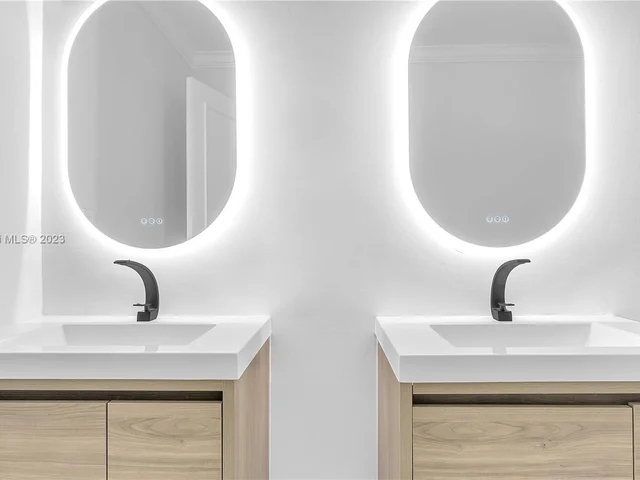 15930 SW 90th Ave, Palmetto Bay FL 33157