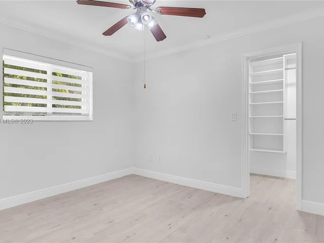 15930 SW 90th Ave, Palmetto Bay FL 33157