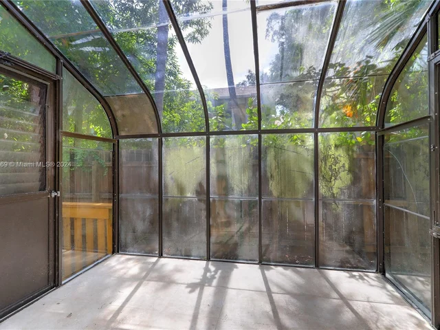 3058 Shipping Ave # 3, Miami FL 33133