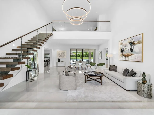 7501 SW 80th St, Miami FL 33143