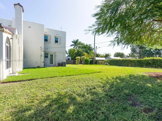 92 NW 20th St, Homestead FL 33030